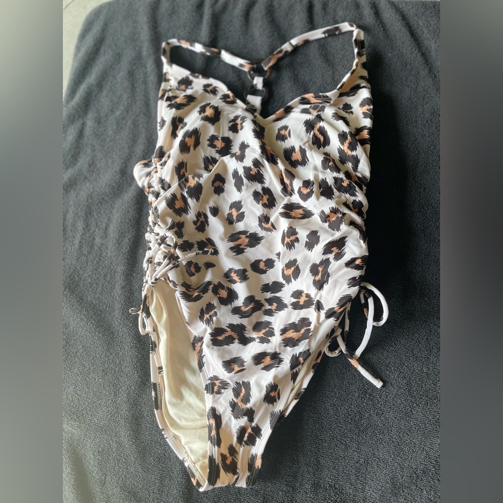 Brand new size Medium Kona sol one piece cheetah print swimsuit 2 avail